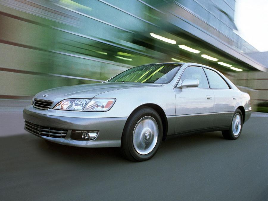  Lexus ES300 1997 года  (фото 1 из 16)